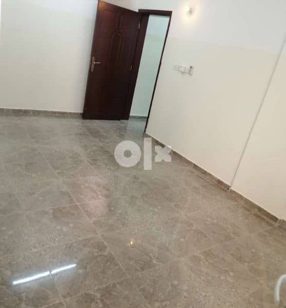 غرفة للإيجار موقع مميز وسعر مناسب Room for monthly rent prime location 1