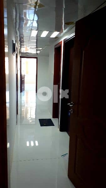 مكتب للإيجار في روي (دارسيت)/ office for rent in ruwi (darsait) 0