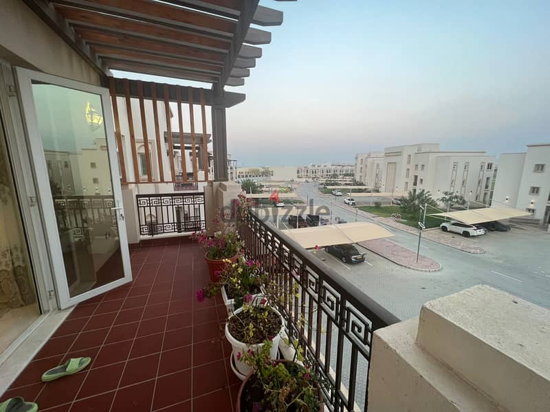 Top Floor 2 Bedrooms, Muscat Hills | شقة غرفتين للتملك الحر مسقط هيلز 1