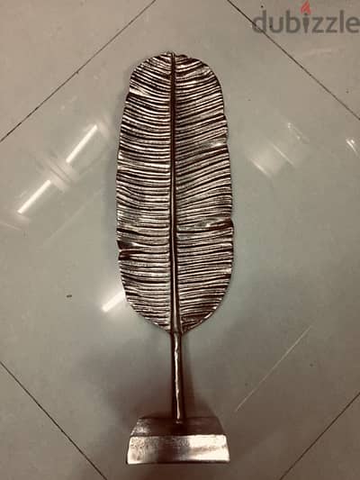 Clasic Silver Metal silver Leaf showpiece