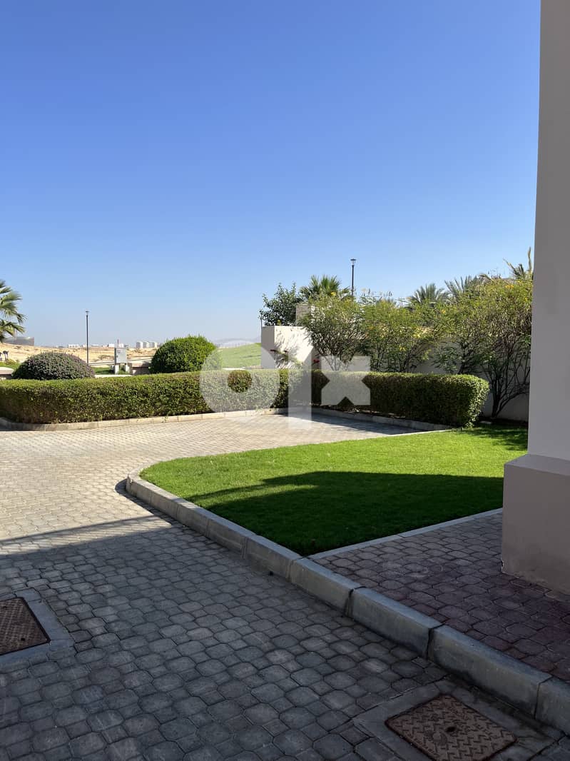 Spaciouus 5 bed family home on Muscat Hills 16
