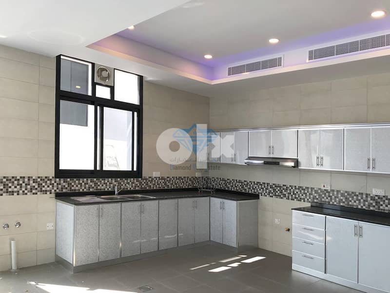 #REF893  Luxury 4 Bedrooms + Private Pool Villa for Rent in MQ 8