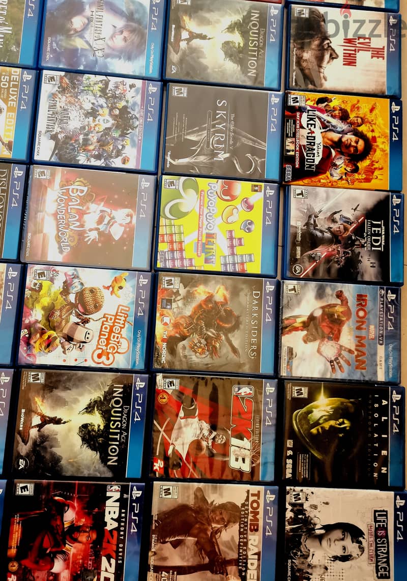 PS4 with 90  games + 3 Conteollers 2