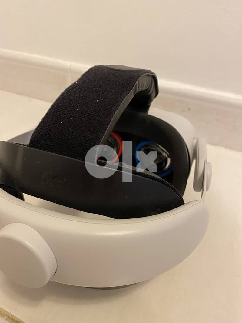 Oculest Quest 2 VR/Virtual reality headset 156gb + new headstrap + cab 3