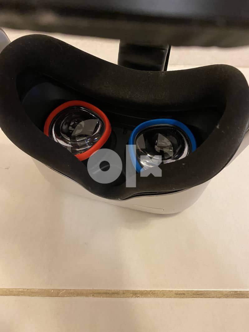 Oculest Quest 2 VR/Virtual reality headset 156gb + new headstrap + cab 4