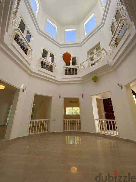 Lovely villa standalone at qurum 4 bedrooms for rent 3