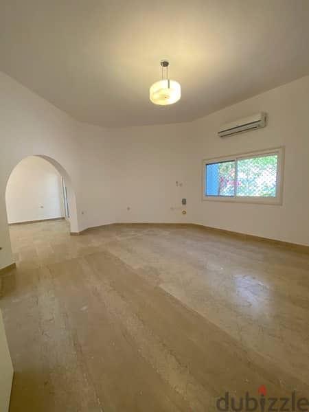 Lovely villa standalone at qurum 4 bedrooms for rent 6