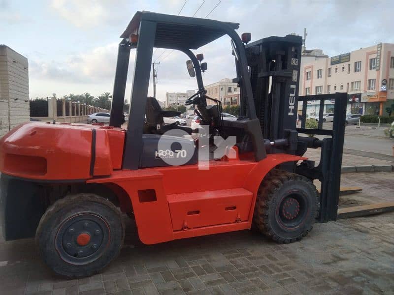 forklifts for rent (3ton, 5ton and 7ton) 2
