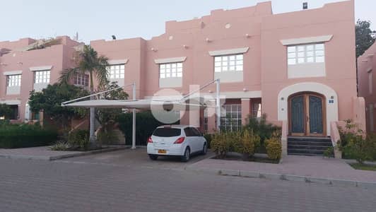 2&3 bhk villa luxury compond rent multaqa