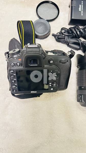 Nikon D7100 DSLR Camera with lens  18-140mm.  with accessories 4