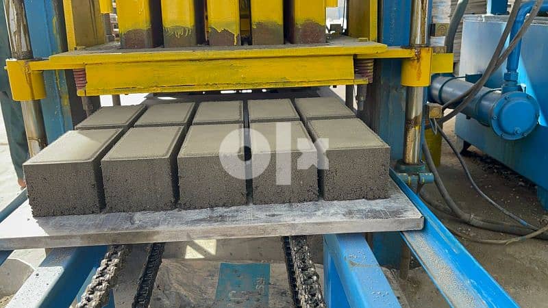 concrete  block machine 10