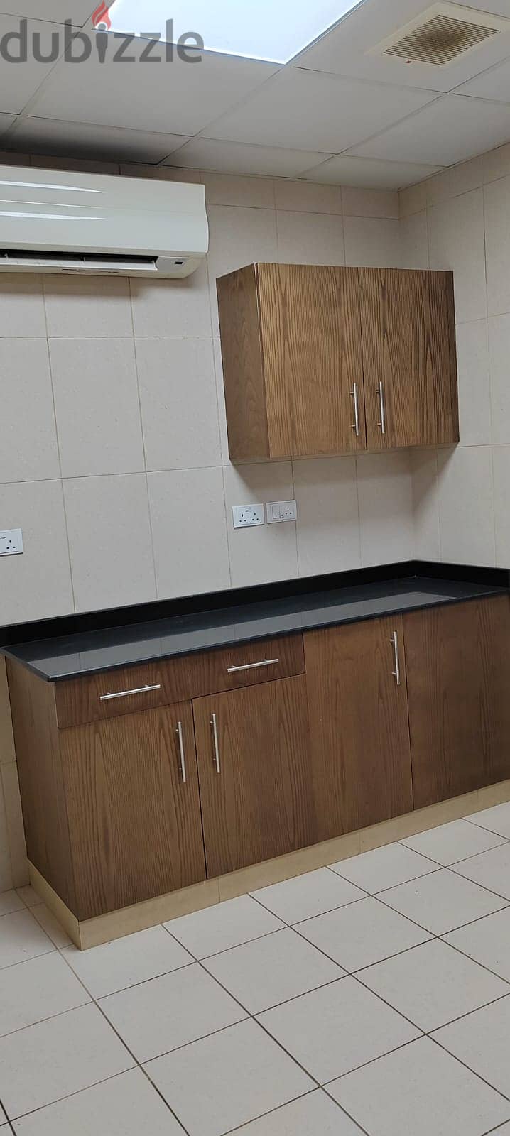 Amazing Offer!!! 2 BHK Spacious Flat, Free Wifi,1 Month Free Main Road 7