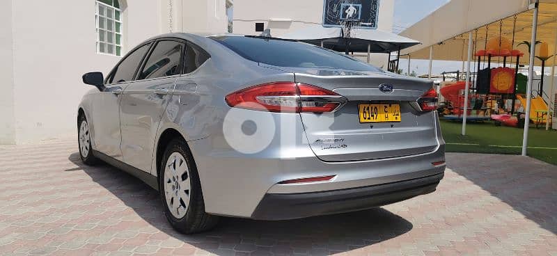 Ford Fusion 2020 4