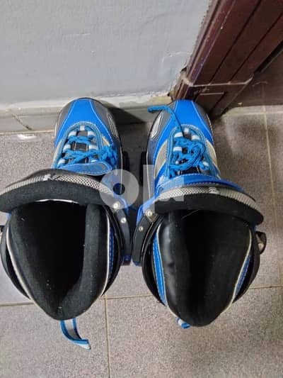 URGENT SALE - Skates for sale ( age 7+) big one