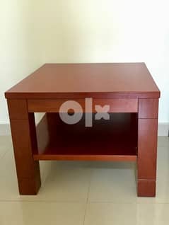 Well maintained hard wood coffee table 0
