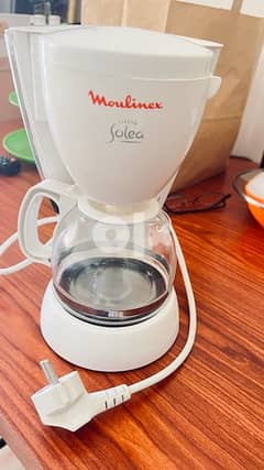 coffee maker for 5 omr in good condition 0
