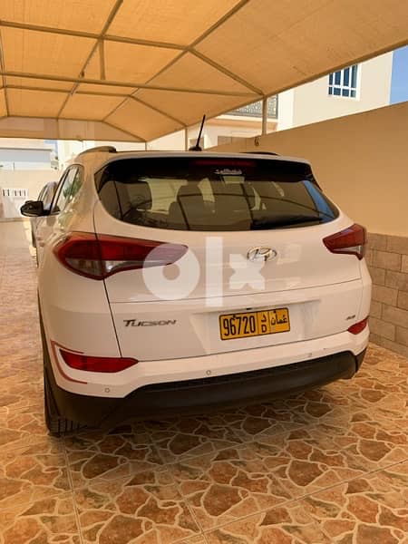 Hyundai Tucson 2016 White 0