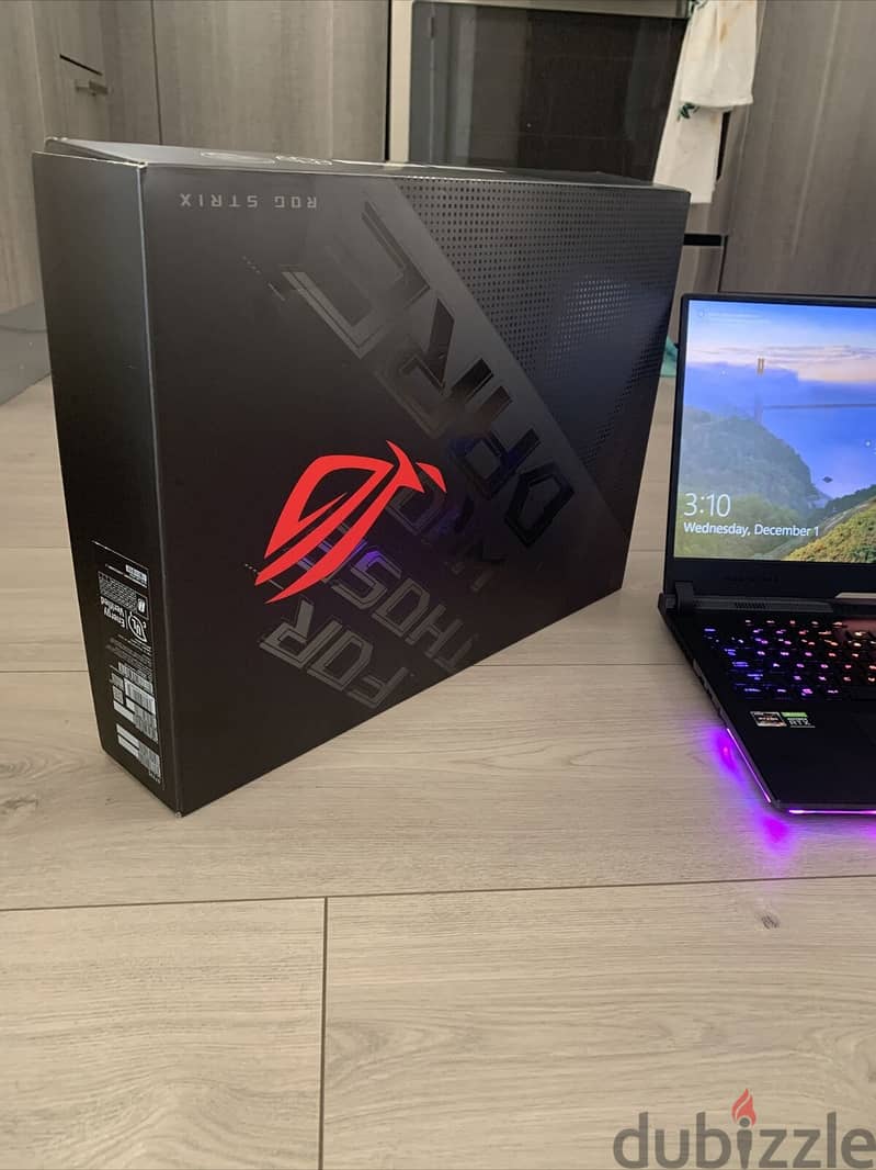 ASUS ROG Strix Scar 17.3" (2TB SSD, AMD Ryzen 9, 32GB RAM, NVIDIA 1