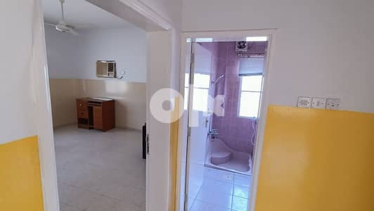 Room for rent in Alkhoudh for single working woman expatriate