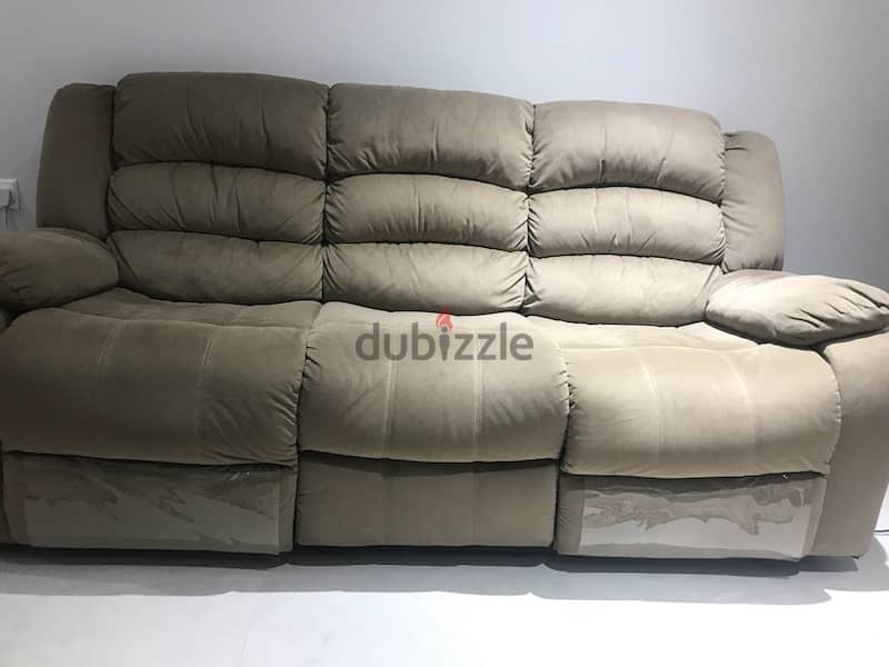 3 seater recliner sofa in perfect condition 1