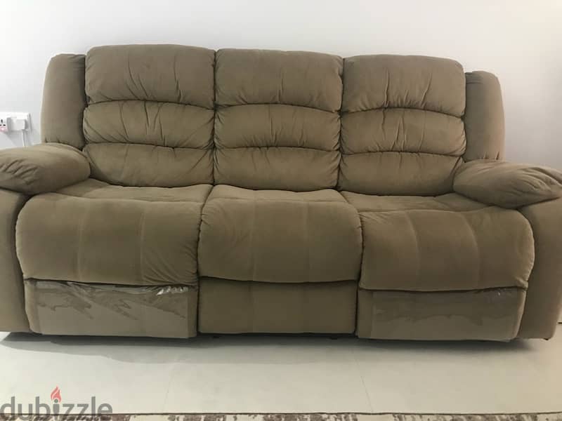 3 seater recliner sofa in perfect condition 2