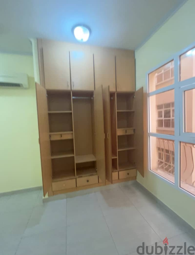 Master Room a minute from Avenues mall 1