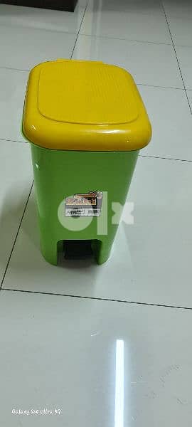 Pedal Dustbin big