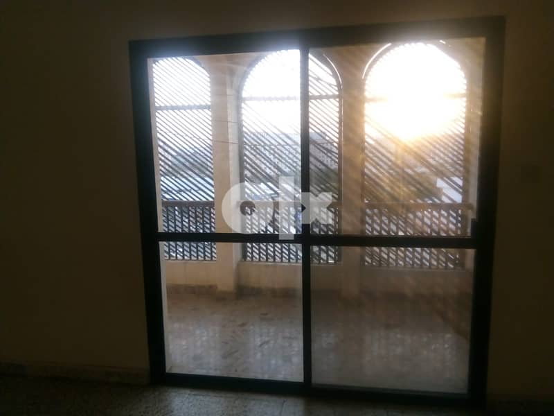 شقة 3 غرف واسعة بالخويرSpacious 3 bedroom apartment in Al Khuwair 5