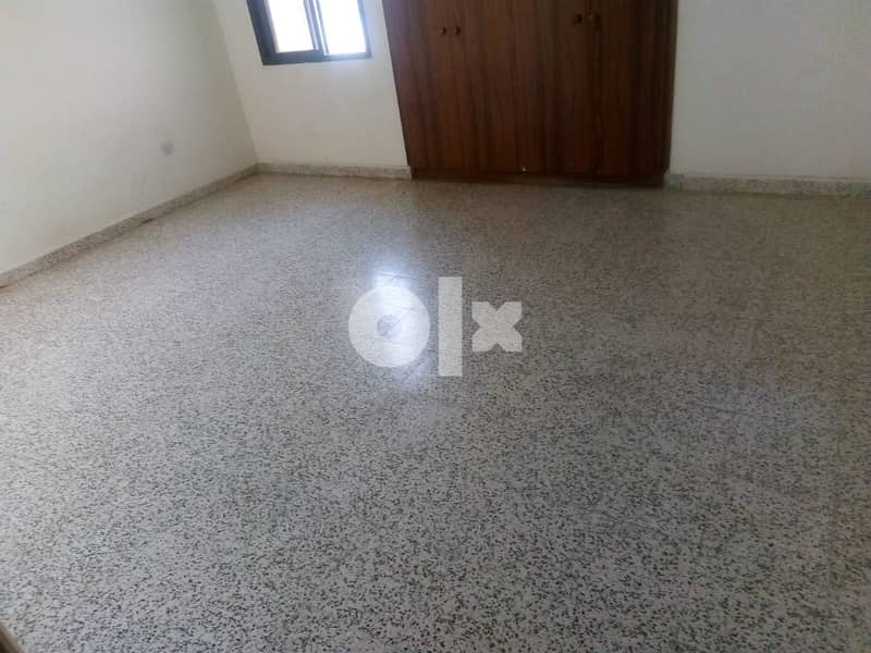 شقة 3 غرف واسعة بالخويرSpacious 3 bedroom apartment in Al Khuwair 7