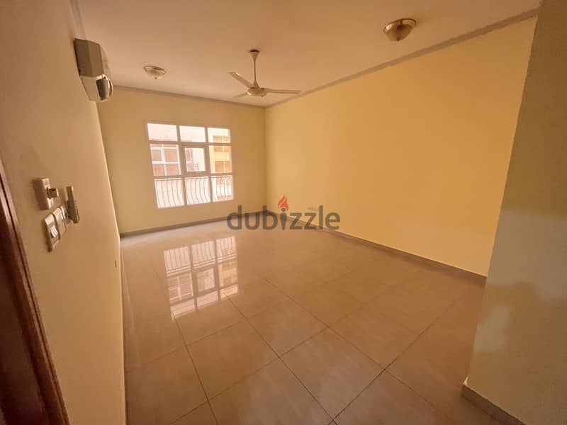 shareing bed space for Rent Opposite to Avenues Mall 5