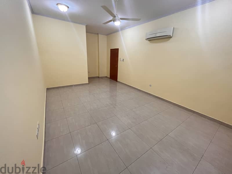 shareing bed space for Rent Opposite to Avenues Mall 7