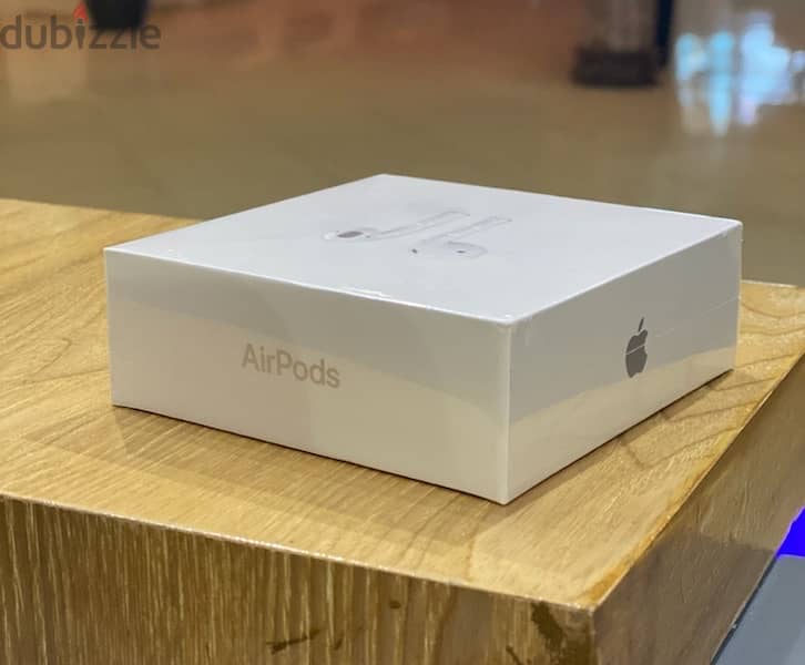 Apple AirPods (2nd generation) With Charging Case Brand New 3