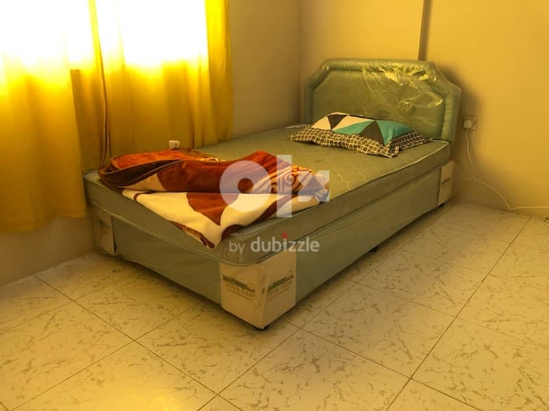 available furnish room for executive bachelor in Al Hamriya,Muscat 18