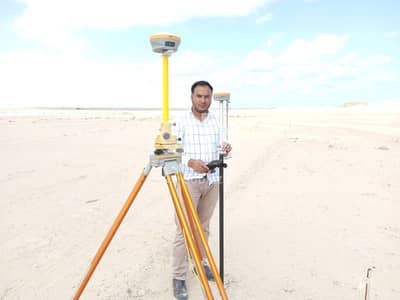 Land surveyor available for daily and monthly