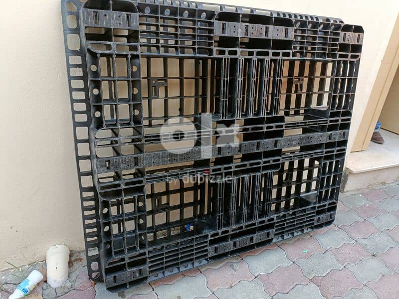 USED PLASTIC PALLETS FOR SALE 8