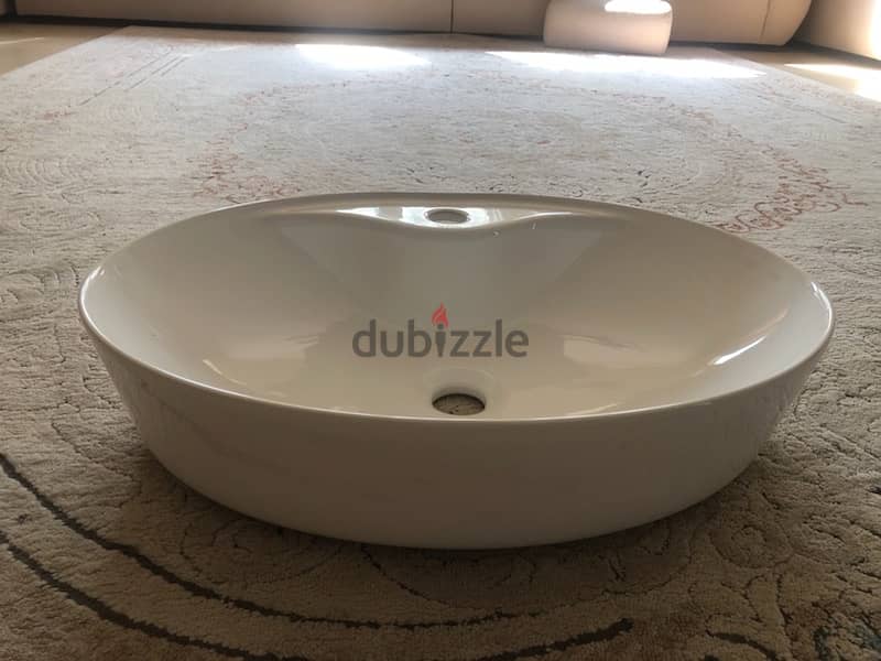 مغسلة منضدة جديدة للبيع  counter top basin for sale 1