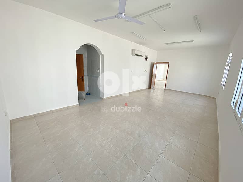 Commercial Office Apartment FOR RENT - سكني تجاري شقة لليجار فالعذيبة 7