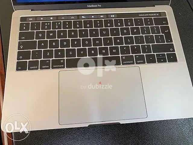 Apple Macbook Pro (13.3") with Touchpad 1
