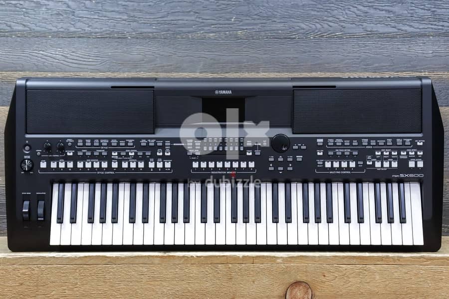 New Yamaha PSR-SX600 Digital Keyboard 61-Key 1