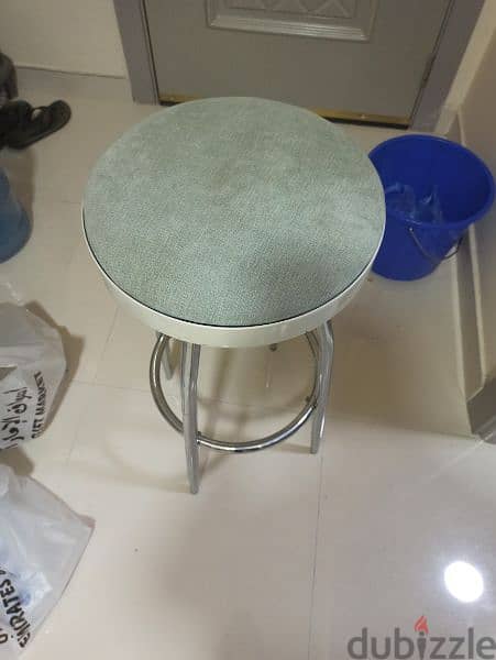 Very good quality stool chair (rotating) 1