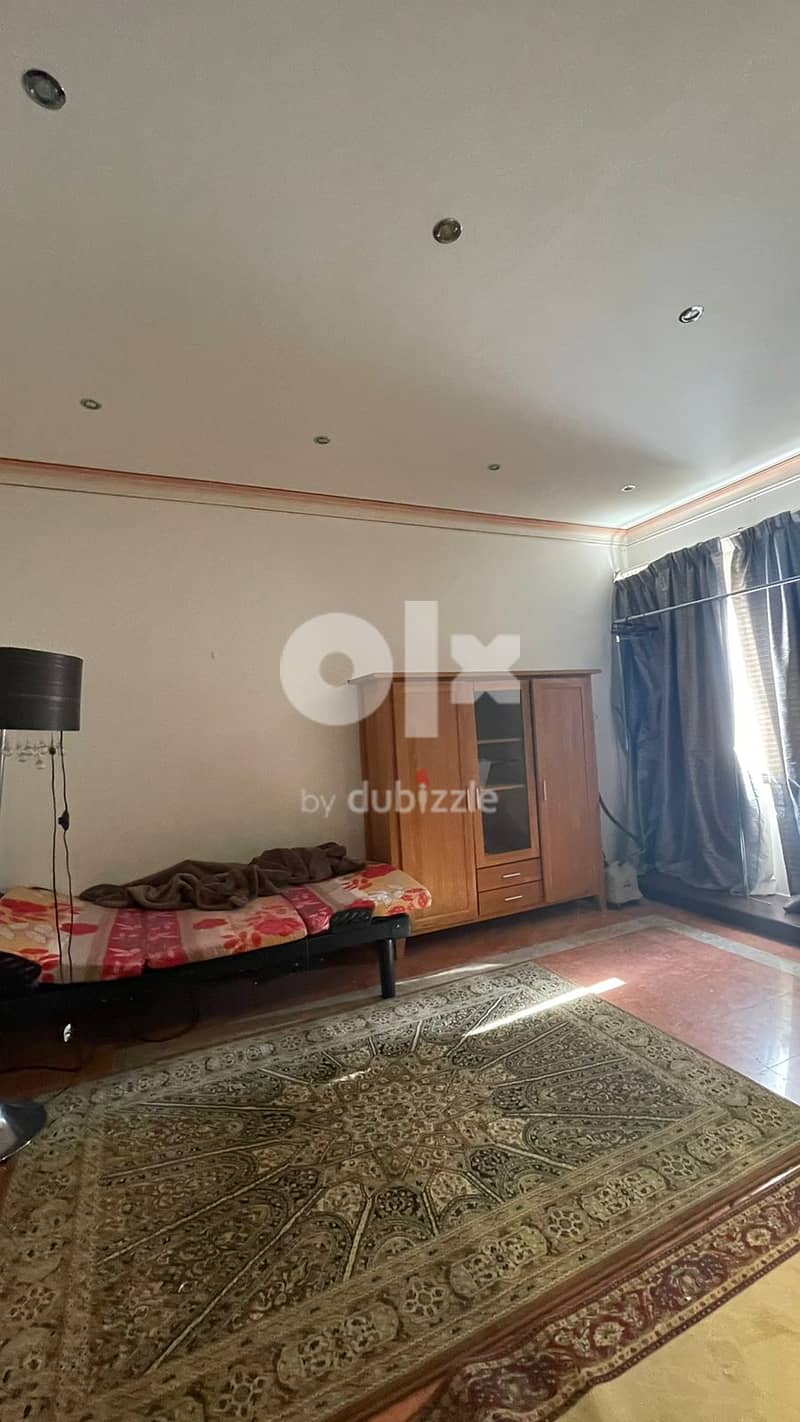 بيت للايجار بموقع جميل في القرم House for rent in a beautiful location 12