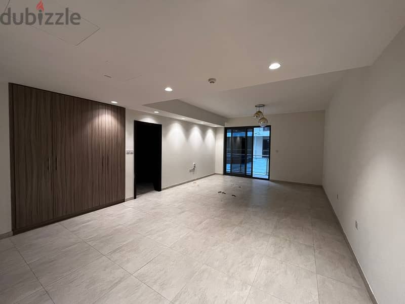 1 BR Flat in Boulevard Tower For Sale 1