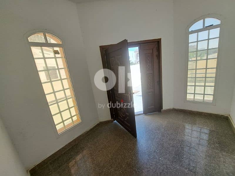 spacious villa in Sur Al Hadid 7 bedroom near beach 1
