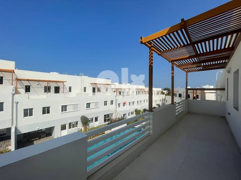 4 + 1 BR Townhouse with Great Community and Shared Pool in Madinat Al 8