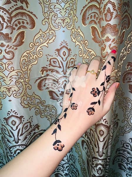 Henna available for eid 1