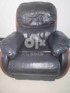 URGENT || Selling Used Recliner 0