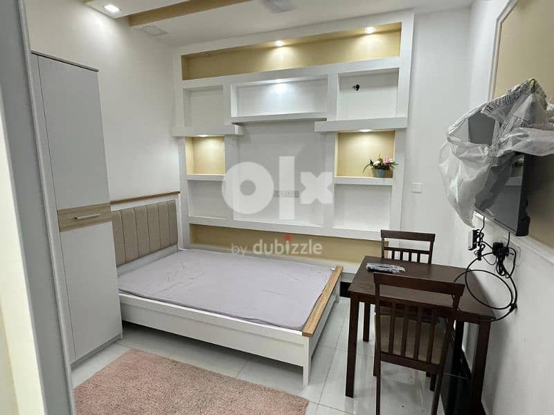 Modern & Nice Studio in Alkhuwair+Balcony استوديو مفروش بالخوير+بلكونة 0