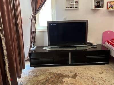 TV table in good condition from home center