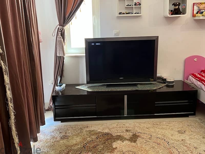 TV table in good condition from home center 0