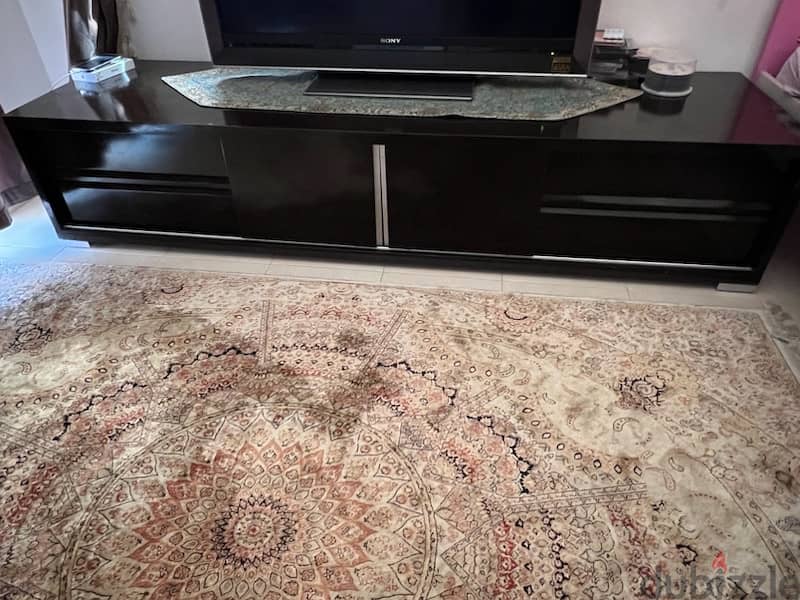 TV table in good condition from home center 1